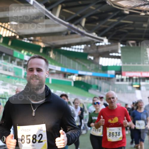 06.10.2024 - 19. swb-Marathon Bremen Yannick Fuchs http://msf.ph/oto/7450701 06.10.2024 10:36:03 Laufen im Stadion 7018, 7020, 7051, 7101, 7102, 7167, 7182, 7391, 7393, 7434, 7460, 7462, 7514, 7515, 7522, 7573, 7609, 7610, 7639, 7667, 7686, 7694, 7724, 7878, 7904, 7907, 7937, 7939, 7945, 7951, 7967, 7969, 7977, 8096, 8102, 8131, 8212, 8253, 8254, 8265, 8273, 8367, 8379, 8401, 8425, 8462, 8483, 8486, 8530, 8545, 8562, 8582, 8638, 8668, 8675, 8685, 8704, 8787, 8818, 8837, 8914, 8920, 8940, 8941, 8957, 9017, 9029, 9042, 9043, 9128, 9666 meine-sportfotos.de