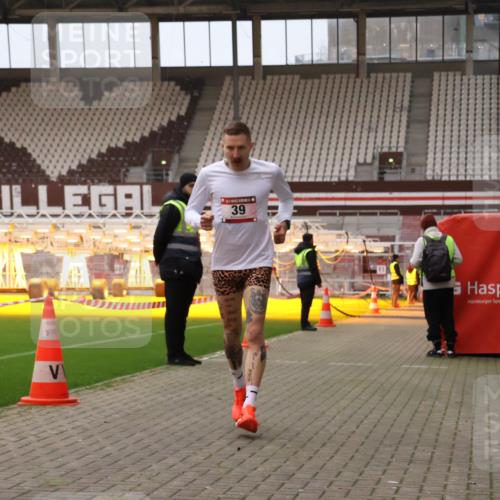 08.12.2024 - St. Pauli X-Mass-Run No. 14 Yannick Fuchs http://msf.ph/oto/7471772 08.12.2024 09:48:55 Ziel 39, 2336 meine-sportfotos.de