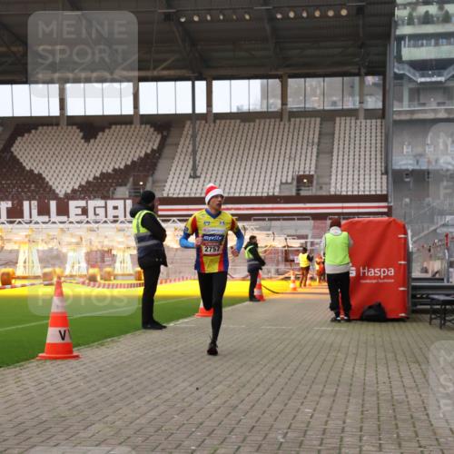 08.12.2024 - St. Pauli X-Mass-Run No. 14 Yannick Fuchs http://msf.ph/oto/7472217 08.12.2024 09:51:33 Ziel 2757, 3309 meine-sportfotos.de