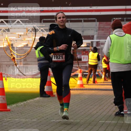 08.12.2024 - St. Pauli X-Mass-Run No. 14 Yannick Fuchs http://msf.ph/oto/7472634 08.12.2024 09:52:19 Ziel 44, 1921, 2832 meine-sportfotos.de