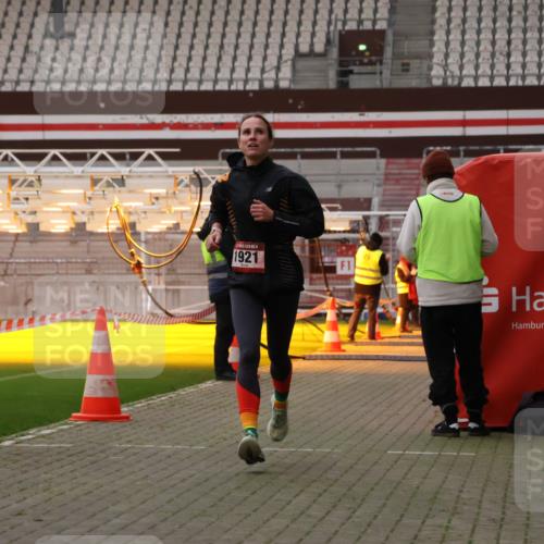 08.12.2024 - St. Pauli X-Mass-Run No. 14 Yannick Fuchs http://msf.ph/oto/7472650 08.12.2024 09:52:19 Ziel 44, 1921, 2832 meine-sportfotos.de