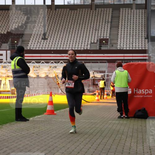 08.12.2024 - St. Pauli X-Mass-Run No. 14 Yannick Fuchs http://msf.ph/oto/7472657 08.12.2024 09:52:20 Ziel 44, 423, 1921, 2832 meine-sportfotos.de