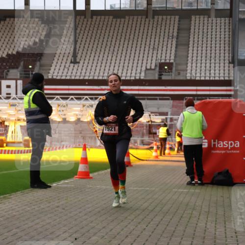 08.12.2024 - St. Pauli X-Mass-Run No. 14 Yannick Fuchs http://msf.ph/oto/7472664 08.12.2024 09:52:20 Ziel 44, 423, 1921, 2832 meine-sportfotos.de