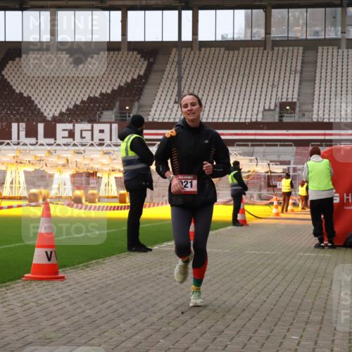 08.12.2024 - St. Pauli X-Mass-Run No. 14 Yannick Fuchs http://msf.ph/oto/7472668 08.12.2024 09:52:21 Ziel 44, 423, 1921, 2741, 2832 meine-sportfotos.de