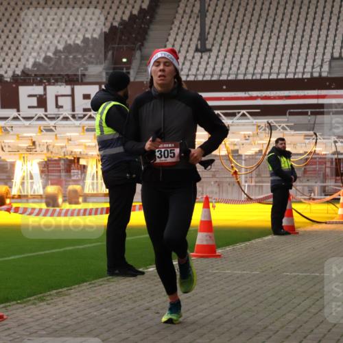 08.12.2024 - St. Pauli X-Mass-Run No. 14 Yannick Fuchs http://msf.ph/oto/7472829 08.12.2024 09:52:42 Ziel 423, 2741, 3305 meine-sportfotos.de