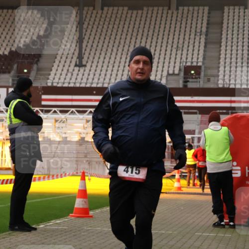08.12.2024 - St. Pauli X-Mass-Run No. 14 Yannick Fuchs http://msf.ph/oto/7474599 08.12.2024 09:56:07 Ziel 415, 438, 1852, 3256, 3261 meine-sportfotos.de