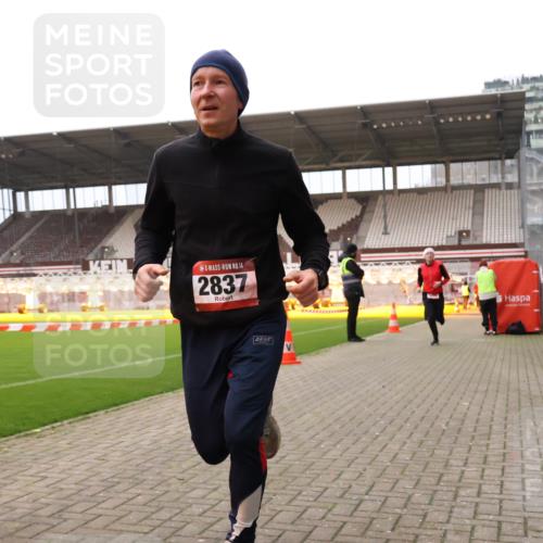 08.12.2024 - St. Pauli X-Mass-Run No. 14 Yannick Fuchs http://msf.ph/oto/7475037 08.12.2024 09:56:44 Ziel 288, 1741, 1754, 2837, 2839, 2956, 3095, 3139 meine-sportfotos.de