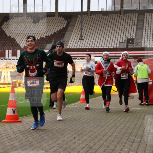 08.12.2024 - St. Pauli X-Mass-Run No. 14 Yannick Fuchs http://msf.ph/oto/7475438 08.12.2024 09:57:13 Ziel 364, 384, 420, 755, 763, 904, 1291, 1982, 2267, 3022, 3162 meine-sportfotos.de