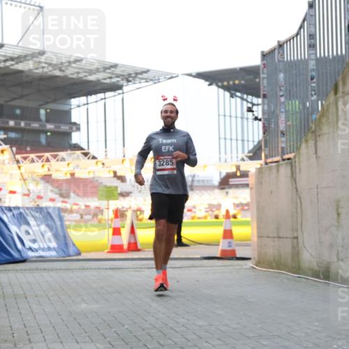 08.12.2024 - St. Pauli X-Mass-Run No. 14 H.Heesch http://msf.ph/oto/7487551 08.12.2024 09:51:59 Ziel 3285 meine-sportfotos.de