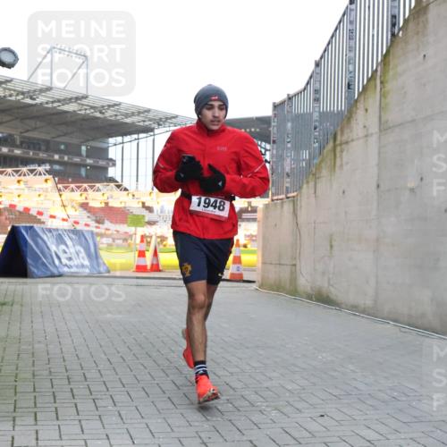 08.12.2024 - St. Pauli X-Mass-Run No. 14 H.Heesch http://msf.ph/oto/7489016 08.12.2024 09:54:46 Ziel 185, 1948, 185, 1863, 1948 meine-sportfotos.de