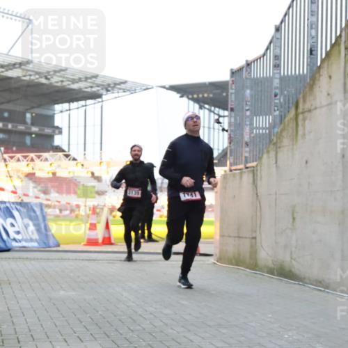 08.12.2024 - St. Pauli X-Mass-Run No. 14 H.Heesch http://msf.ph/oto/7490942 08.12.2024 09:57:11 Ziel 1741, 1754, 2956, 3095, 364, 384, 420, 1741, 3139 meine-sportfotos.de