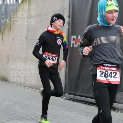 08.12.2024 - St. Pauli X-Mass-Run No. 14 H.Heesch http://msf.ph/oto/7492012 08.12.2024 09:57:56 Ziel 2840, 2842, 3258, 391, 2840, 2842 meine-sportfotos.de