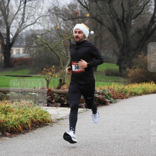 08.12.2024 - St. Pauli X-Mass-Run No. 14 Strokosch-Dieckow http://msf.ph/oto/7500772 08.12.2024 09:44:34 Laufen 36 meine-sportfotos.de