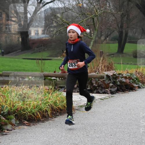 08.12.2024 - St. Pauli X-Mass-Run No. 14 Strokosch-Dieckow http://msf.ph/oto/7500799 08.12.2024 09:44:41 Laufen 14, 283 meine-sportfotos.de