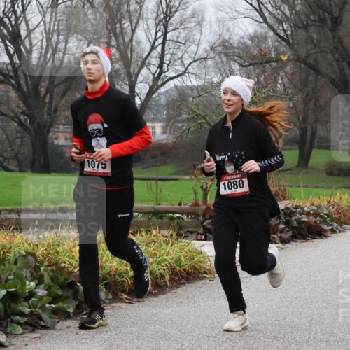 08.12.2024 - St. Pauli X-Mass-Run No. 14 Strokosch-Dieckow http://msf.ph/oto/7501485 08.12.2024 09:48:40 Laufen 1075, 14, 1080 meine-sportfotos.de