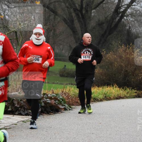 08.12.2024 - St. Pauli X-Mass-Run No. 14 Strokosch-Dieckow http://msf.ph/oto/7502205 08.12.2024 09:52:21 Laufen 2948, 06, 3070 meine-sportfotos.de
