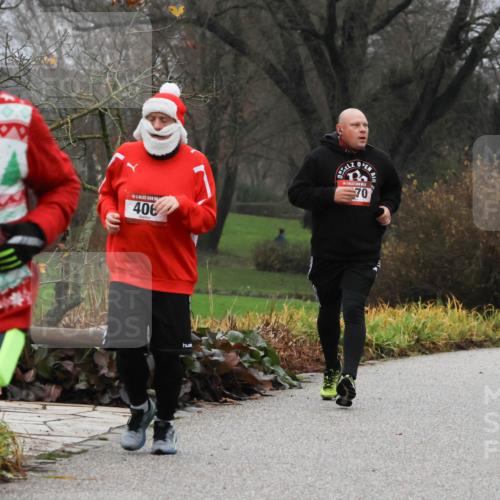 08.12.2024 - St. Pauli X-Mass-Run No. 14 Strokosch-Dieckow http://msf.ph/oto/7502208 08.12.2024 09:52:21 Laufen 2948, 1, 406, 70, 2077, 3070 meine-sportfotos.de