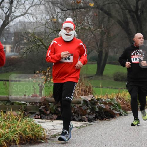 08.12.2024 - St. Pauli X-Mass-Run No. 14 Strokosch-Dieckow http://msf.ph/oto/7502210 08.12.2024 09:52:21 Laufen 406, 1870 meine-sportfotos.de