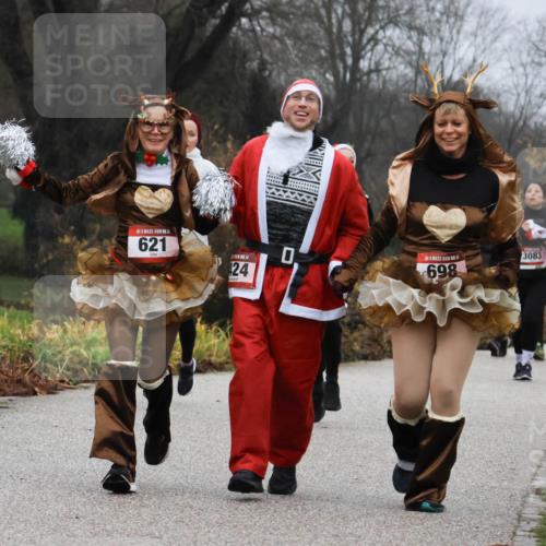 08.12.2024 - St. Pauli X-Mass-Run No. 14 Strokosch-Dieckow http://msf.ph/oto/7502449 08.12.2024 09:54:04 Laufen 14, 621, 14, 24, 0, 14, 698, 3083, 3257 meine-sportfotos.de