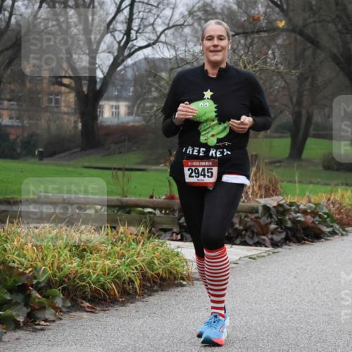 08.12.2024 - St. Pauli X-Mass-Run No. 14 Strokosch-Dieckow http://msf.ph/oto/7502764 08.12.2024 09:56:22 Laufen 14, 2945 meine-sportfotos.de