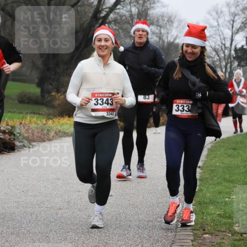 08.12.2024 - St. Pauli X-Mass-Run No. 14 Strokosch-Dieckow http://msf.ph/oto/7502804 08.12.2024 09:56:43 Laufen 14, 1310, 3343, 3343, 83, 333 meine-sportfotos.de