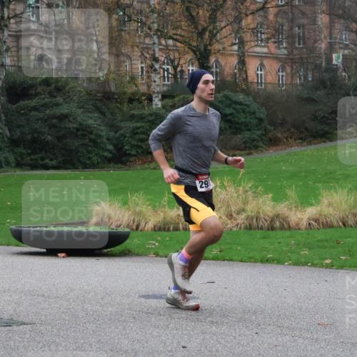 08.12.2024 - St. Pauli X-Mass-Run No. 14 Strokosch-Dieckow http://msf.ph/oto/7504403 08.12.2024 09:36:59 Laufen 291 meine-sportfotos.de