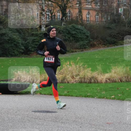08.12.2024 - St. Pauli X-Mass-Run No. 14 Strokosch-Dieckow http://msf.ph/oto/7504427 08.12.2024 09:37:02 Laufen 14, 1921 meine-sportfotos.de