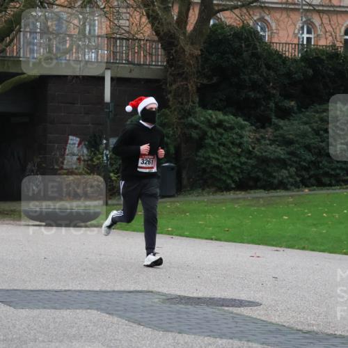 08.12.2024 - St. Pauli X-Mass-Run No. 14 Strokosch-Dieckow http://msf.ph/oto/7504434 08.12.2024 09:37:06 Laufen 3261, 3261 meine-sportfotos.de