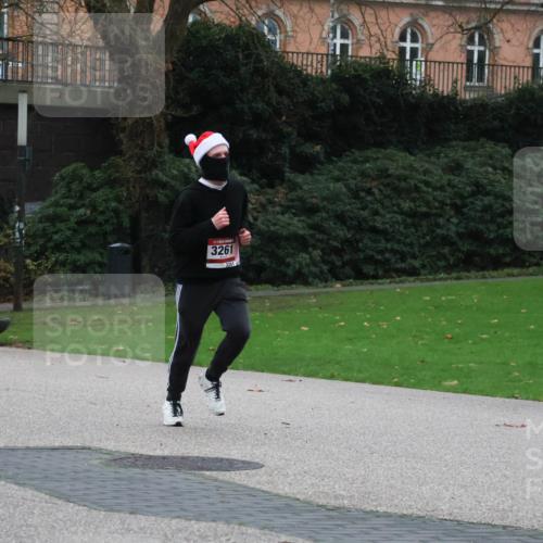 08.12.2024 - St. Pauli X-Mass-Run No. 14 Strokosch-Dieckow http://msf.ph/oto/7504436 08.12.2024 09:37:06 Laufen 3261, 3261 meine-sportfotos.de