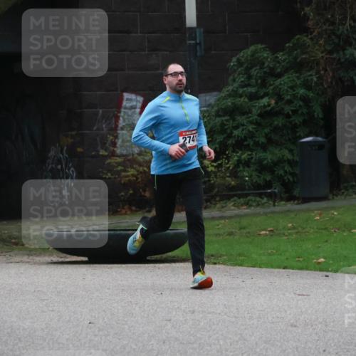 08.12.2024 - St. Pauli X-Mass-Run No. 14 Strokosch-Dieckow http://msf.ph/oto/7504450 08.12.2024 09:37:10 Laufen 2741 meine-sportfotos.de