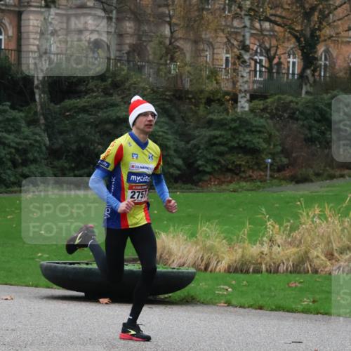 08.12.2024 - St. Pauli X-Mass-Run No. 14 Strokosch-Dieckow http://msf.ph/oto/7504501 08.12.2024 09:37:19 Laufen 12, 2757 meine-sportfotos.de