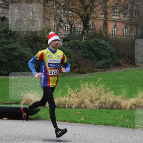 08.12.2024 - St. Pauli X-Mass-Run No. 14 Strokosch-Dieckow http://msf.ph/oto/7504503 08.12.2024 09:37:20 Laufen 2757 meine-sportfotos.de