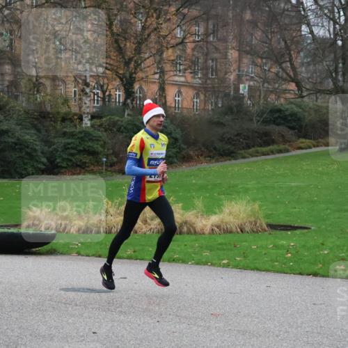 08.12.2024 - St. Pauli X-Mass-Run No. 14 Strokosch-Dieckow http://msf.ph/oto/7504506 08.12.2024 09:37:20 Laufen 2 meine-sportfotos.de