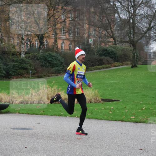 08.12.2024 - St. Pauli X-Mass-Run No. 14 Strokosch-Dieckow http://msf.ph/oto/7504509 08.12.2024 09:37:20 Laufen 2751 meine-sportfotos.de