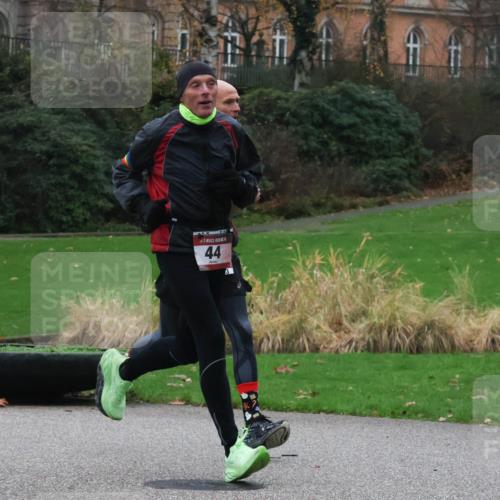 08.12.2024 - St. Pauli X-Mass-Run No. 14 Strokosch-Dieckow http://msf.ph/oto/7504531 08.12.2024 09:37:23 Laufen 44 meine-sportfotos.de