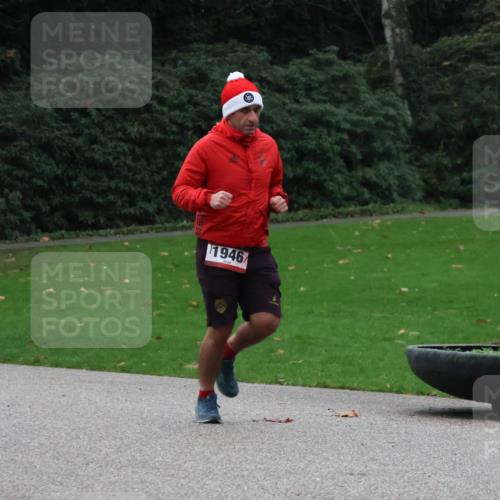 08.12.2024 - St. Pauli X-Mass-Run No. 14 Strokosch-Dieckow http://msf.ph/oto/7504665 08.12.2024 09:38:03 Laufen 1946 meine-sportfotos.de