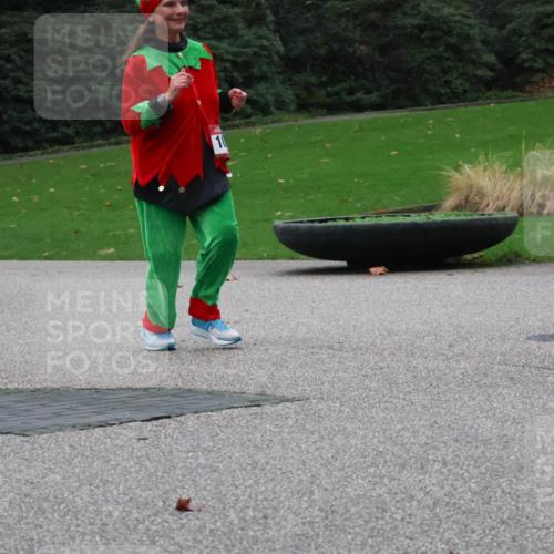 08.12.2024 - St. Pauli X-Mass-Run No. 14 Strokosch-Dieckow http://msf.ph/oto/7506045 08.12.2024 09:41:42 Laufen  meine-sportfotos.de