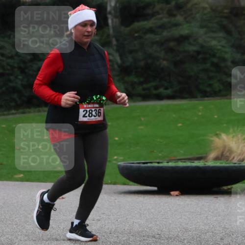08.12.2024 - St. Pauli X-Mass-Run No. 14 Strokosch-Dieckow http://msf.ph/oto/7506202 08.12.2024 09:42:06 Laufen 2836 meine-sportfotos.de