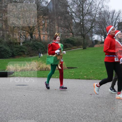 08.12.2024 - St. Pauli X-Mass-Run No. 14 Strokosch-Dieckow http://msf.ph/oto/7506518 08.12.2024 09:42:54 Laufen 311, 18 meine-sportfotos.de