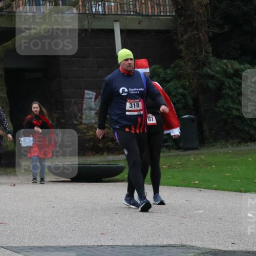 08.12.2024 - St. Pauli X-Mass-Run No. 14 Strokosch-Dieckow http://msf.ph/oto/7507894 08.12.2024 09:48:21 Laufen 318, 318, 87, 1 meine-sportfotos.de