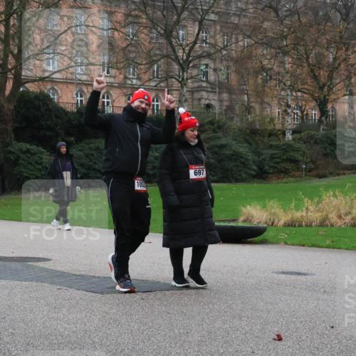 08.12.2024 - St. Pauli X-Mass-Run No. 14 Strokosch-Dieckow http://msf.ph/oto/7507992 08.12.2024 09:49:27 Laufen 105, 697 meine-sportfotos.de