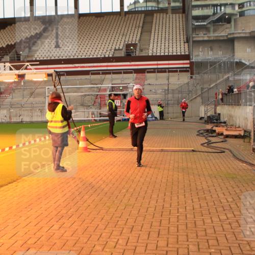 08.12.2024 - St. Pauli X-Mass-Run No. 14 Kathrin Stürmer Photography http://msf.ph/oto/7521559 08.12.2024 09:56:30 Ziel 288, 1754, 2837, 2839, 3095 meine-sportfotos.de