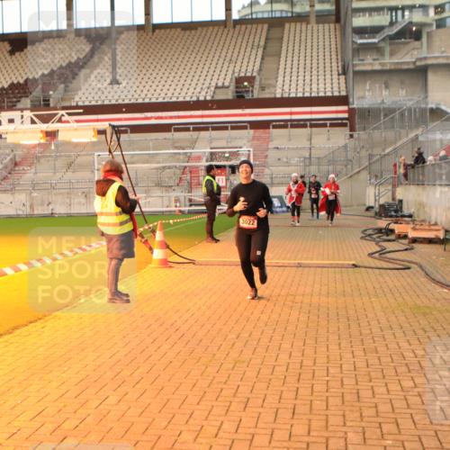 08.12.2024 - St. Pauli X-Mass-Run No. 14 Kathrin Stürmer Photography http://msf.ph/oto/7521892 08.12.2024 09:56:53 Ziel 364, 384, 420, 755, 904, 1291, 1741, 1982, 2267, 2956, 3022, 3139 meine-sportfotos.de