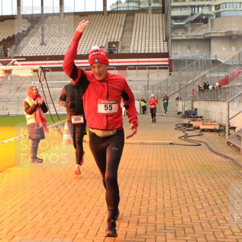 08.12.2024 - St. Pauli X-Mass-Run No. 14 Kathrin Stürmer Photography http://msf.ph/oto/7522643 08.12.2024 09:58:10 Ziel 49, 55, 802, 880, 1075, 1080, 1396, 1397, 2872, 2934, 2943, 2944 meine-sportfotos.de