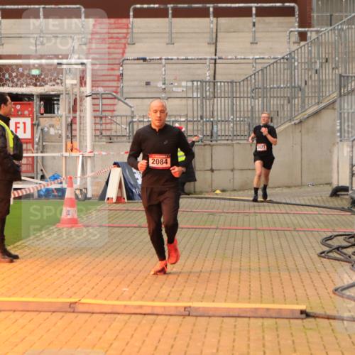08.12.2024 - St. Pauli X-Mass-Run No. 14 Kathrin Stürmer Photography http://msf.ph/oto/7534796 08.12.2024 09:53:15 Ziel  meine-sportfotos.de