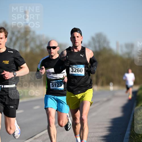 06.04.2025 - 44. Internationalen Wilhelmsburger Insellauf Dr. Thomas Lammeyer http://msf.ph/oto/7549526 06.04.2025 09:17:23 Laufen 5123, 3260 meine-sportfotos.de