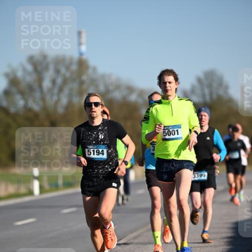 06.04.2025 - 44. Internationalen Wilhelmsburger Insellauf Dr. Thomas Lammeyer http://msf.ph/oto/7549690 06.04.2025 09:18:59 Laufen 5194, 5001, 3399 meine-sportfotos.de