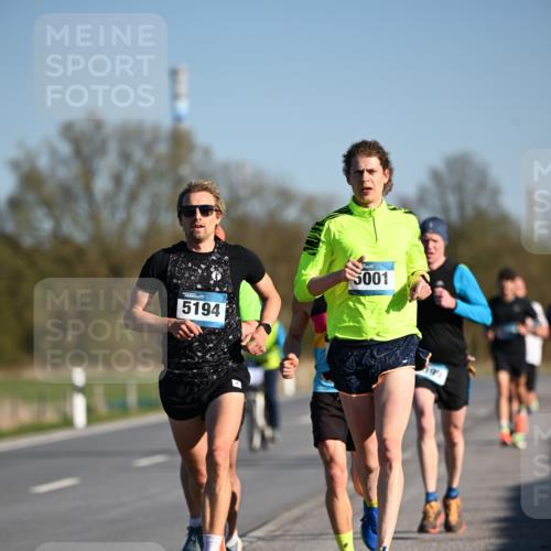 06.04.2025 - 44. Internationalen Wilhelmsburger Insellauf Dr. Thomas Lammeyer http://msf.ph/oto/7549691 06.04.2025 09:18:59 Laufen 5194, 5001, 30, 19 meine-sportfotos.de