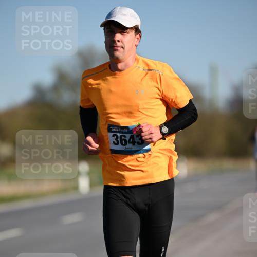 06.04.2025 - 44. Internationalen Wilhelmsburger Insellauf Dr. Thomas Lammeyer http://msf.ph/oto/7550113 06.04.2025 09:20:54 Laufen 3643 meine-sportfotos.de