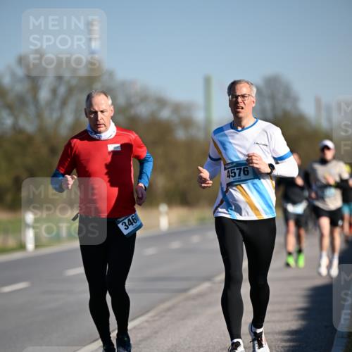 06.04.2025 - 44. Internationalen Wilhelmsburger Insellauf Dr. Thomas Lammeyer http://msf.ph/oto/7550332 06.04.2025 09:21:49 Laufen 3460, 4576 meine-sportfotos.de